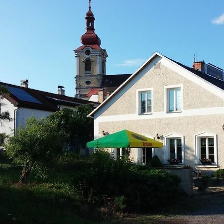 Pension U Milana Dvůr Králové nad Labem Buitenkant foto
